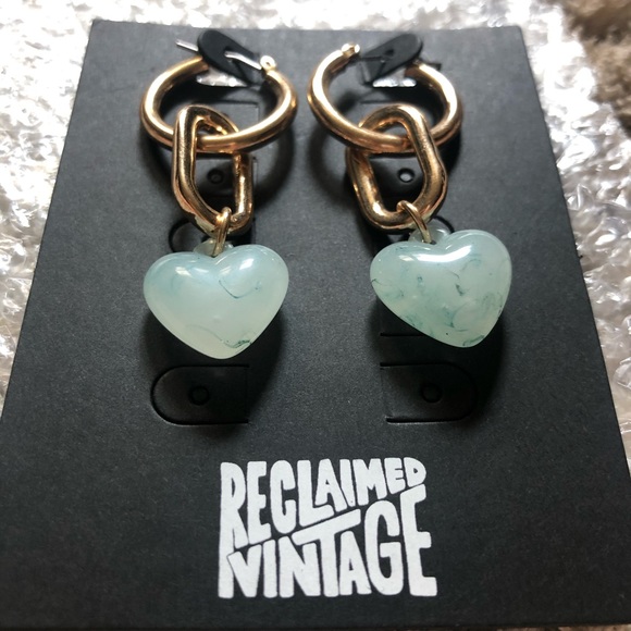 BRAND NEW Reclaimed Vintage Heart Chain Earrings - Picture 9 of 9